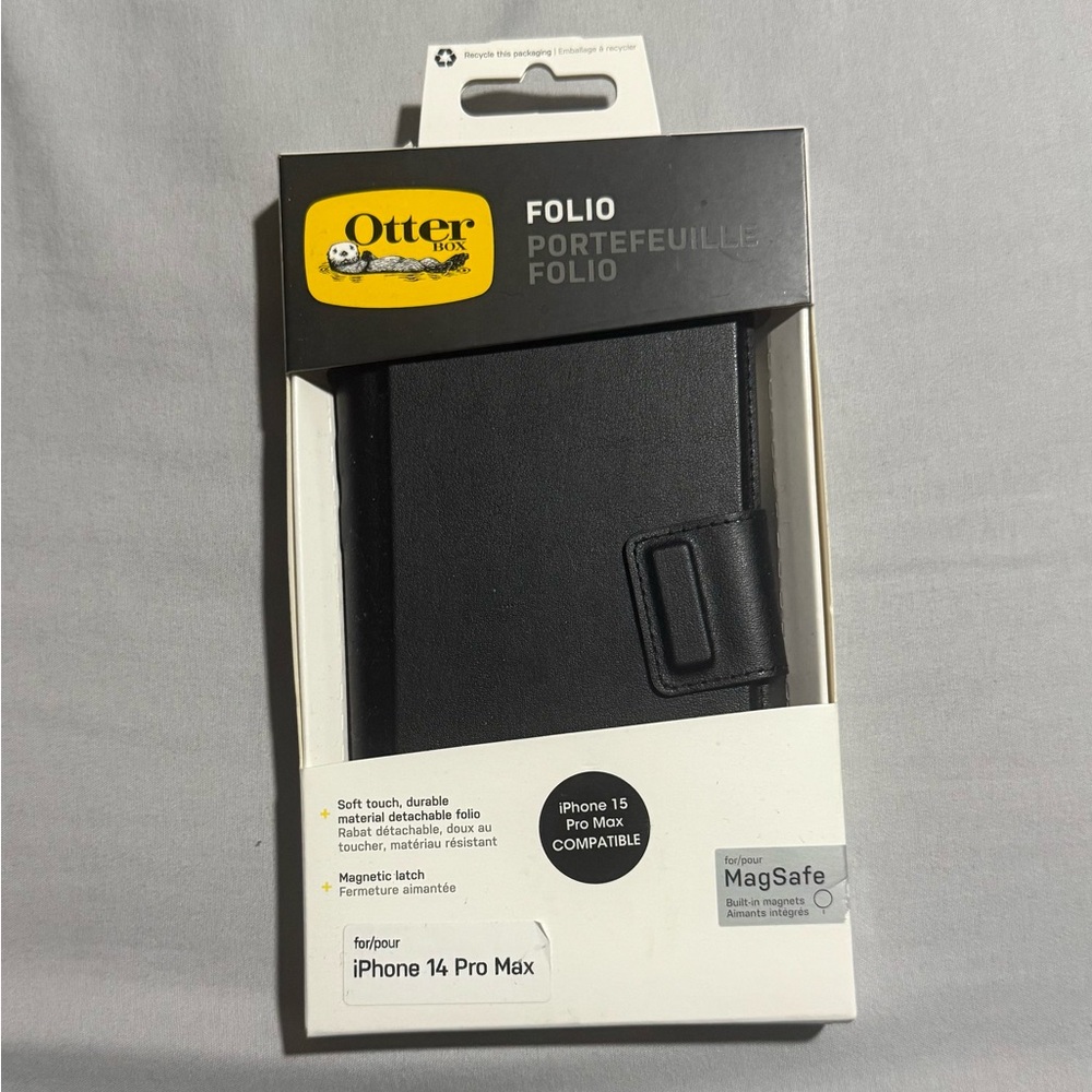 OtterBox White Folio Case for iPhone 15 Pro Max